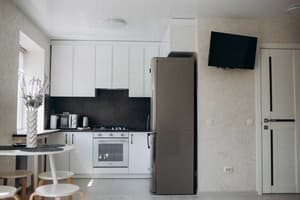 по ул. Князя Острожского, 1 3