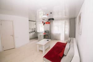 по ул. Шашкевича 1 8